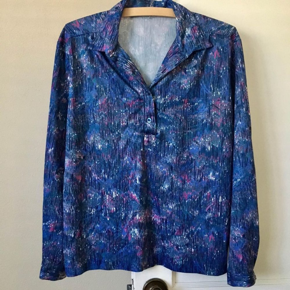 Vintage 70s Groovy Poly Flowy Top Abstract Blue Melting Paint Design